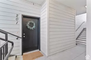 947 W Coral Charm Wy, Saratoga Springs, UT 84045 - Photo 3