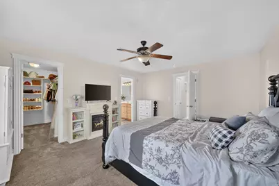 1035 W Hidden Dr, Layton, UT 84041 - Photo 11