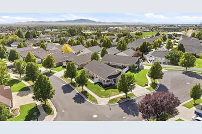 1035 W Hidden Dr, Layton, UT 84041 - Photo 29