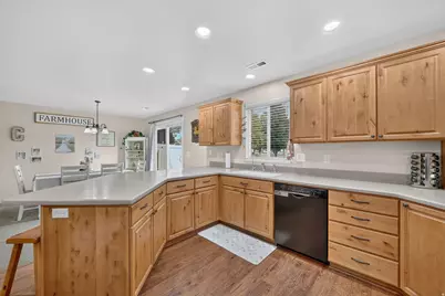 1035 W Hidden Dr, Layton, UT 84041 - Photo 7