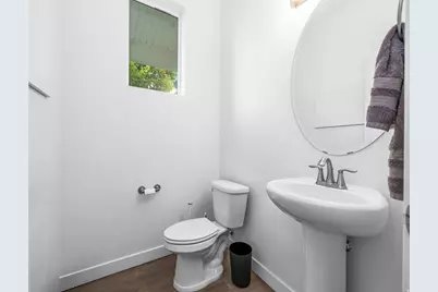 1734 W Parkview Dr S, Syracuse, UT 84075 - Photo 9