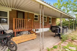 5492 S 2200 W, Roy, UT 84067 - Photo 27
