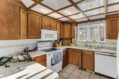 2234 E 6675 S, Cottonwood Heights, UT 84121 - Photo 7