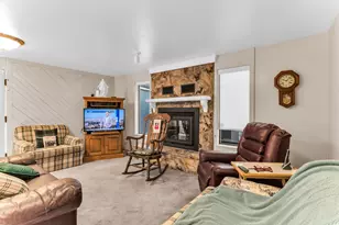 2234 E 6675 S, Cottonwood Heights, UT 84121 - Photo 9