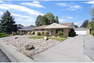 2173 E 6675 S, Cottonwood Heights, UT 84121 - Photo 3