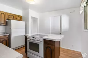 2173 E 6675 S, Cottonwood Heights, UT 84121 - Photo 15