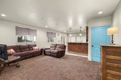 648 W 2400 S, Syracuse, UT 84075 - Photo 37