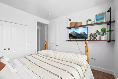 648 W 2400 S, Syracuse, UT 84075 - Photo 17