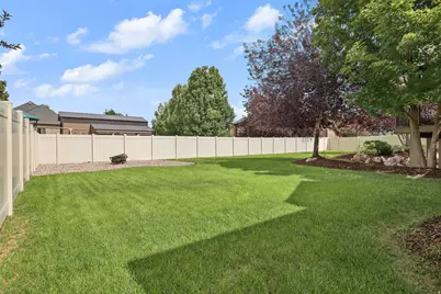 648 W 2400 S, Syracuse, UT 84075 - Photo 57