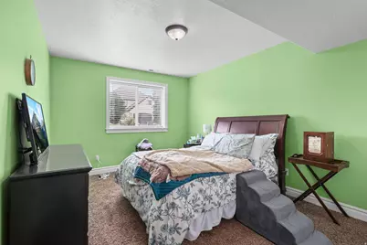648 W 2400 S, Syracuse, UT 84075 - Photo 47