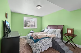 648 W 2400 S, Syracuse, UT 84075 - Photo 47