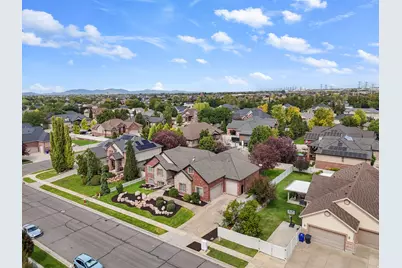 648 W 2400 S, Syracuse, UT 84075 - Photo 63