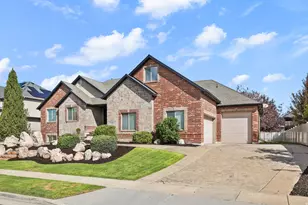 648 W 2400 S, Syracuse, UT 84075 - Photo 3