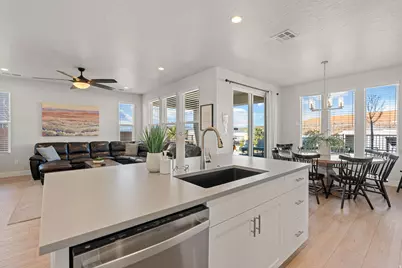 1359 N Paseos St, Washington, UT 84780 - Photo 29
