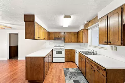 10492 N 4800 W, Highland, UT 84003 - Photo 15