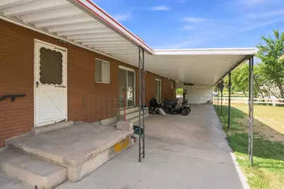 10492 N 4800 W, Highland, UT 84003 - Photo 9