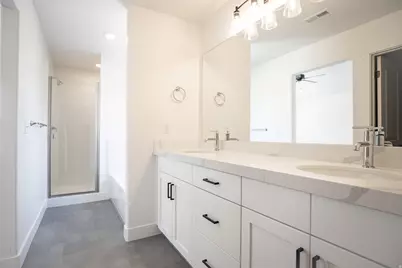 497 W 1800 N, Harrisville, UT 84404 - Photo 9