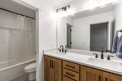 10926 S Glamis Dune Dr, South Jordan, UT 84009 - Photo 29