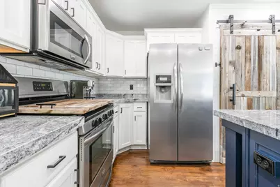 1043 N 2025 W, Layton, UT 84041 - Photo 9