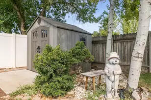 1043 N 2025 W, Layton, UT 84041 - Photo 37