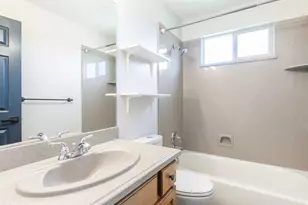 1043 N 2025 W, Layton, UT 84041 - Photo 25