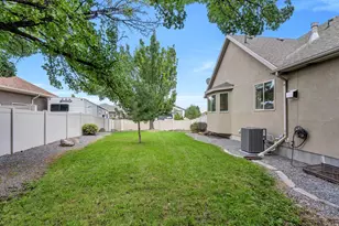 5386 W Little Water Peak Dr, Riverton, UT 84096 - Photo 13