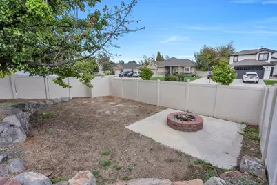 5386 W Little Water Peak Dr, Riverton, UT 84096 - Photo 15