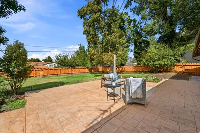 1709 E Meadowmoor Rd S, Holladay, UT 84117 - Photo 25