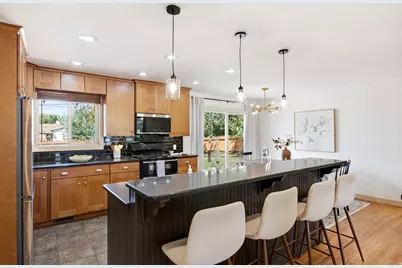 1709 E Meadowmoor Rd S, Holladay, UT 84117 - Photo 9