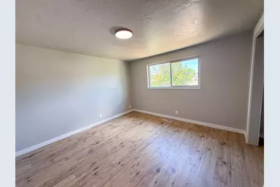 100 N 450 W, Layton, UT 84041 - Photo 7