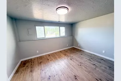 100 N 450 W, Layton, UT 84041 - Photo 9