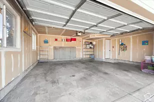 2459 W 1800 N, Clinton, UT 84015 - Photo 31