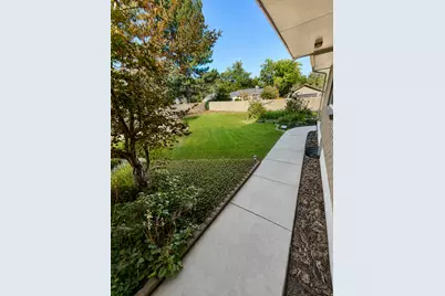 2924 E Robidoux Rd, Sandy, UT 84093 - Photo 55