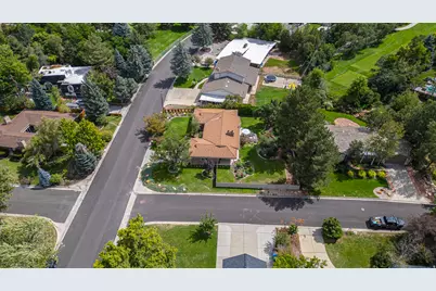 2924 E Robidoux Rd, Sandy, UT 84093 - Photo 11