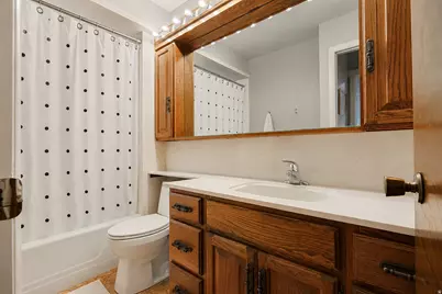 2924 E Robidoux Rd, Sandy, UT 84093 - Photo 39
