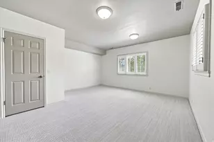 1592 E Federal Heights Dr, Salt Lake City, UT 84103 - Photo 33