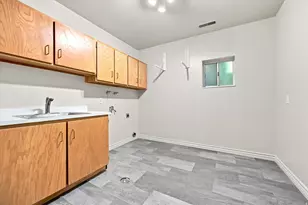 1592 E Federal Heights Dr, Salt Lake City, UT 84103 - Photo 39