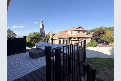 2395 N 1450 E, Layton, UT 84040 - Photo 33
