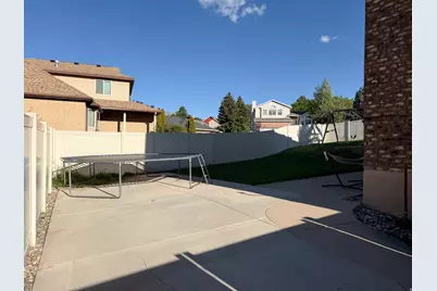 2395 N 1450 E, Layton, UT 84040 - Photo 39