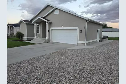 3641 S Country West Dr, Magna, UT 84044 - Photo 17