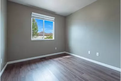 13382 S 2480 W, Riverton, UT 84065 - Photo 15