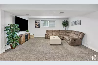 1298 N 725 W, Orem, UT 84057 - Photo 9