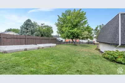 1298 N 725 W, Orem, UT 84057 - Photo 25
