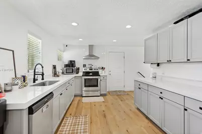 1521 S 240 E, Orem, UT 84058 - Photo 15