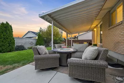 1368 Eastpoint Dr, Sandy, UT 84092 - Photo 29