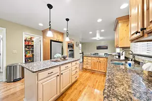 1368 Eastpoint Dr, Sandy, UT 84092 - Photo 5