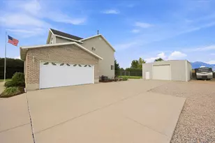 9095 S Corliss Ave, West Jordan, UT 84088 - Photo 3
