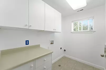 7126 S Griffiths Pl, Cottonwood Heights, UT 84121 - Photo 33