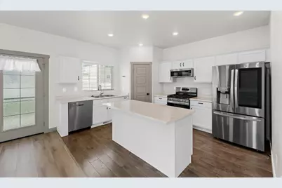 1571 E Erickson Ln, Eagle Mountain, UT 84005 - Photo 9