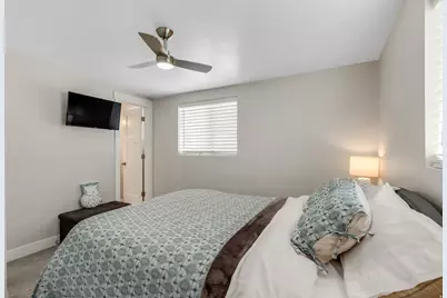 48 W Moon Ridge Dr, Murray, UT 84107 - Photo 13